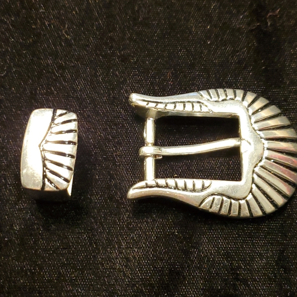 Belt buckle